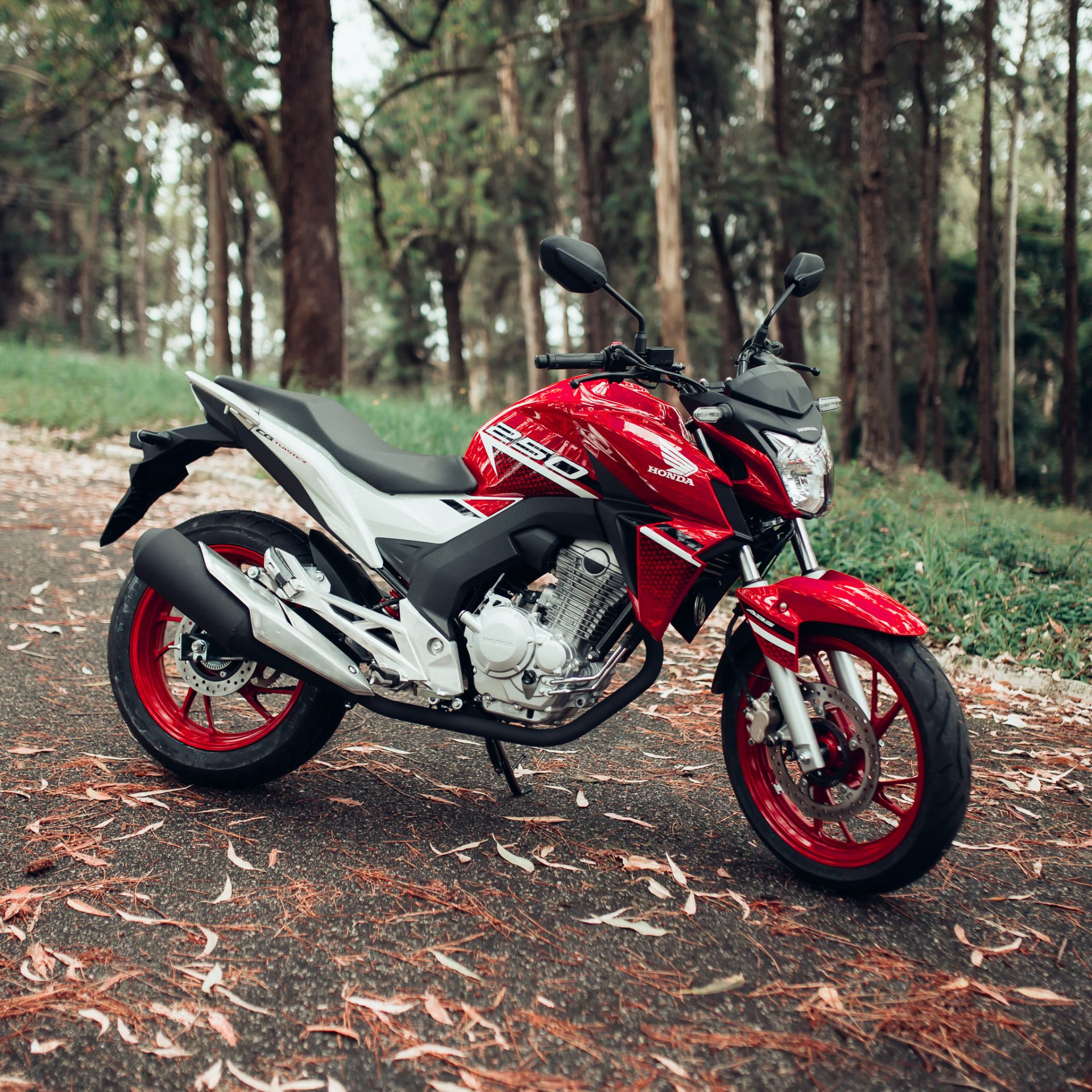 Honda CB Twister ou 20 Mil no Pix