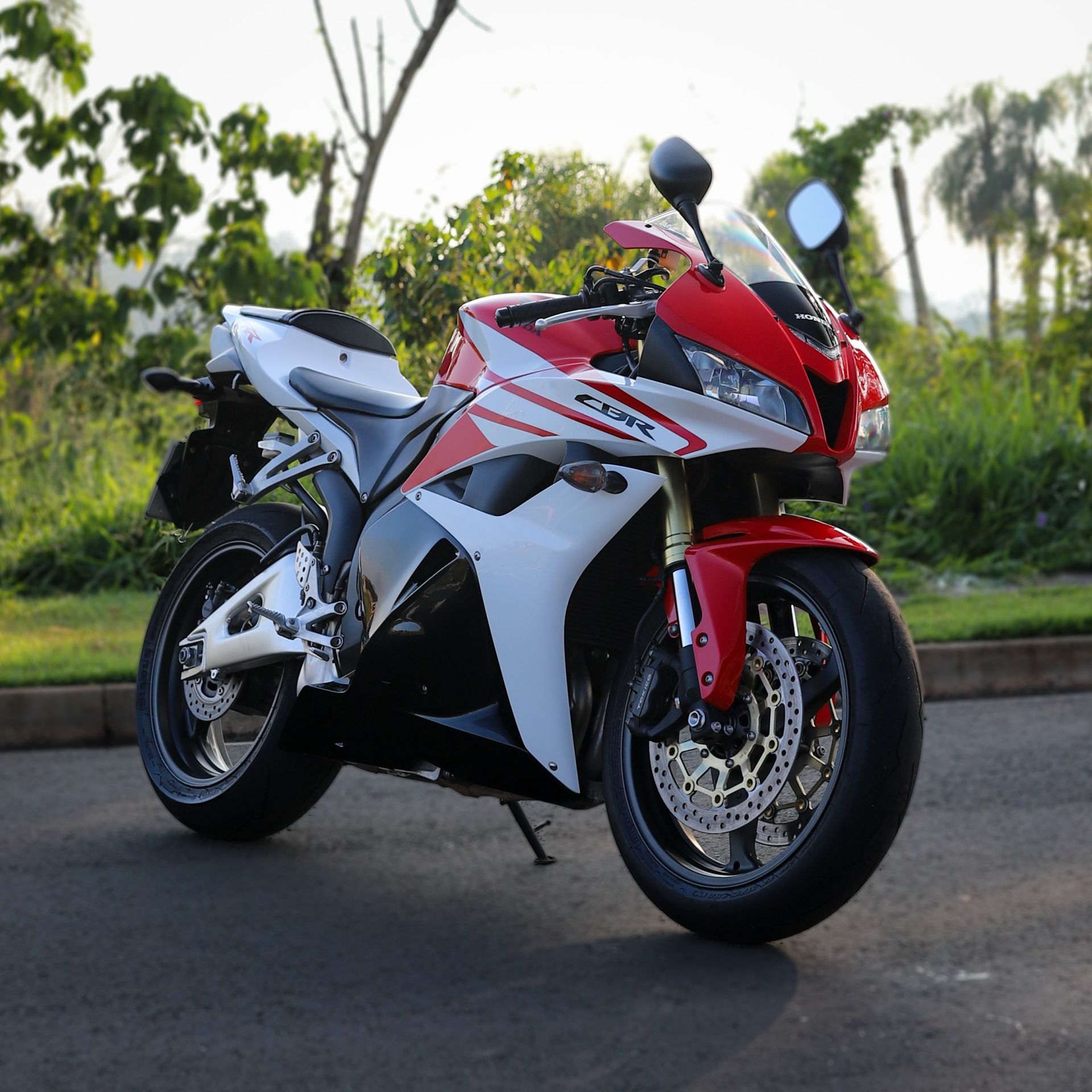 HONDA - CBR 600RR OU 40MIL NO PIX