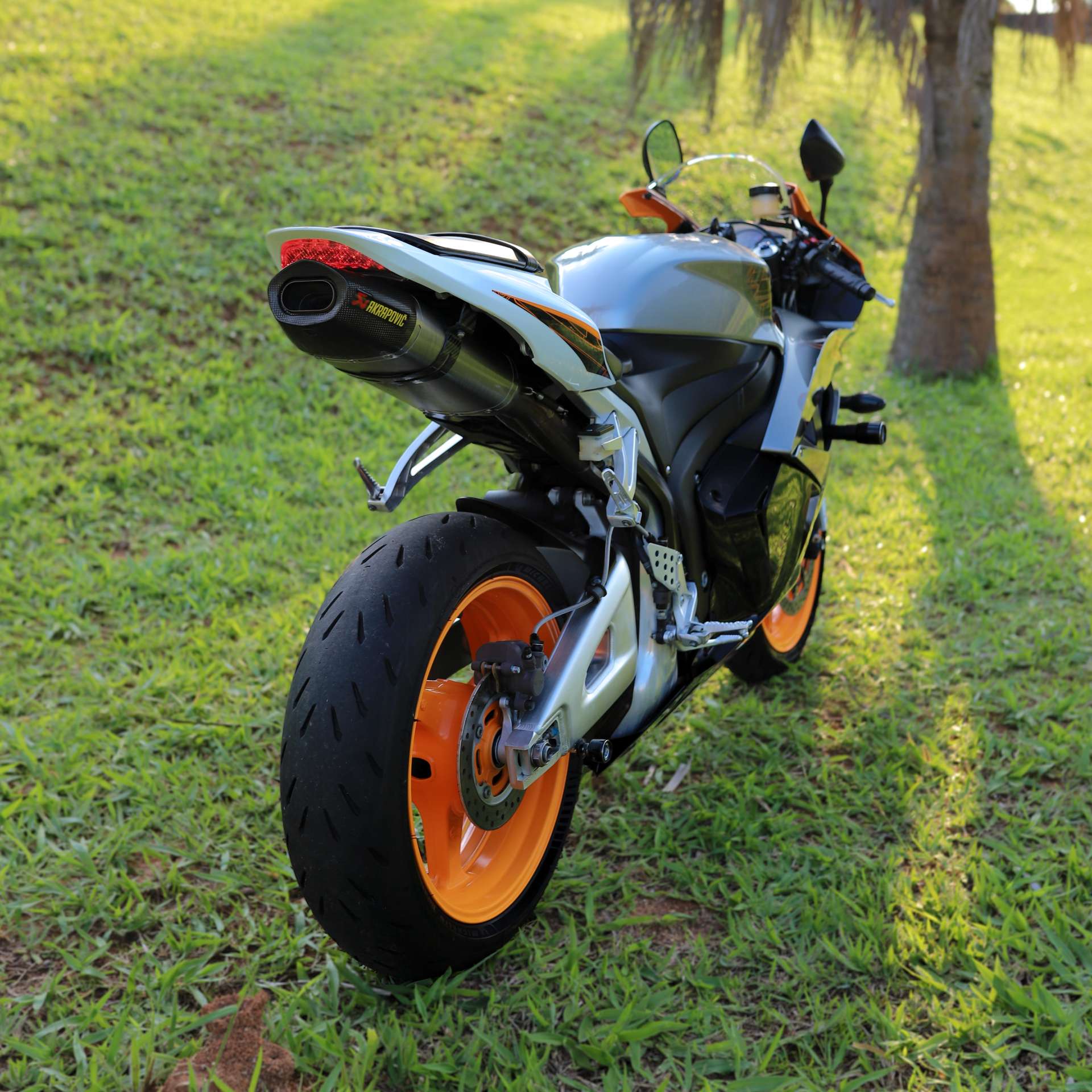 HONDA - CBR 600RR raio X OU 40 MIL NO PIX!!