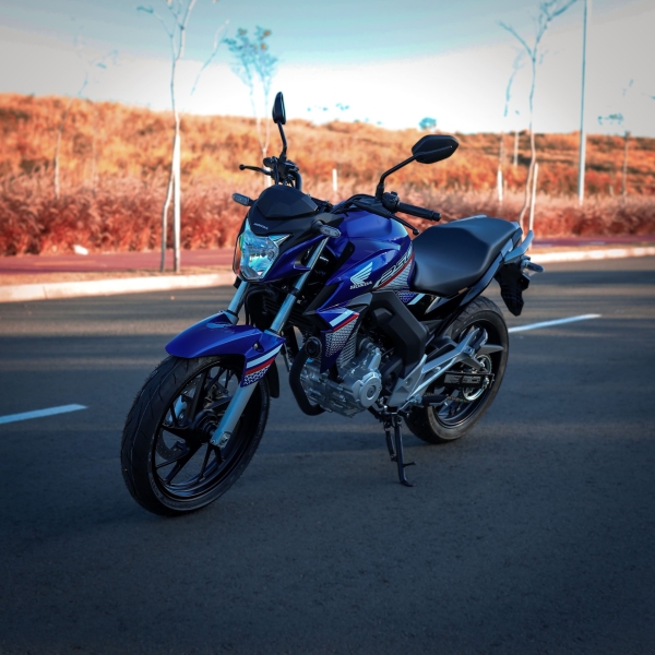 Honda CB Twister ou 20 Mil no Pix